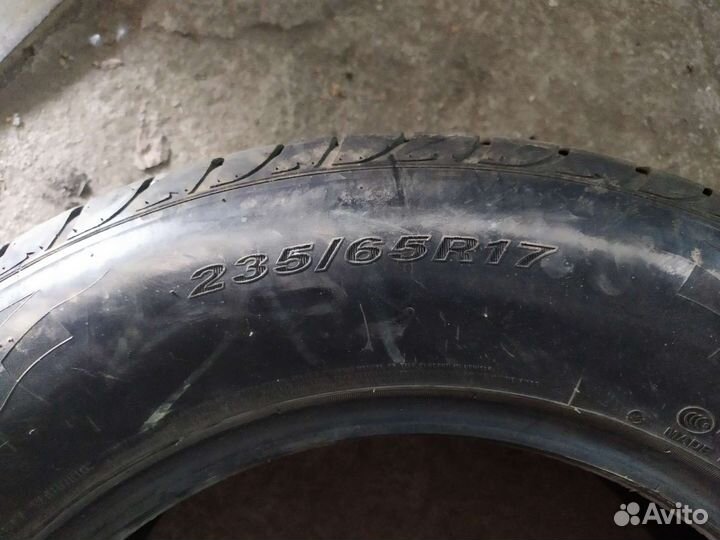 Nexen N8000 235/65 R17 104H