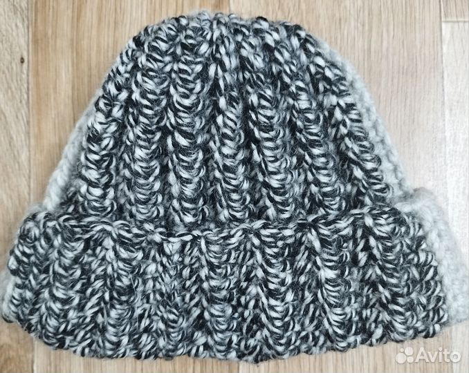 Вязаные шапки ручной работы