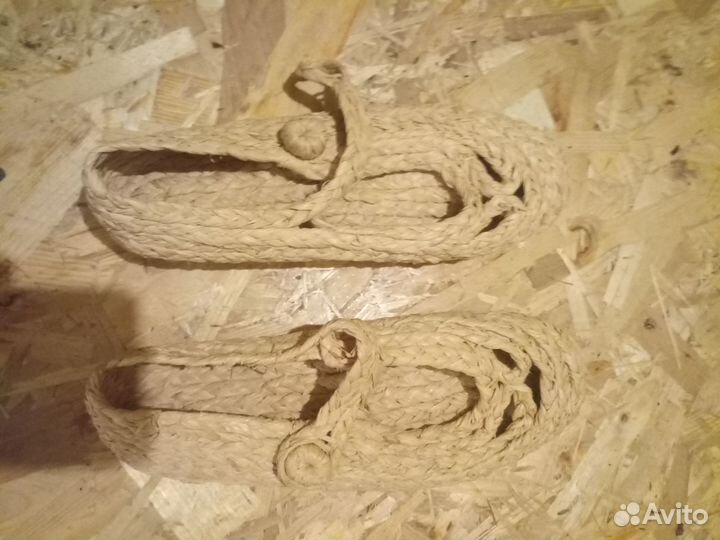 Тапочки плетеные