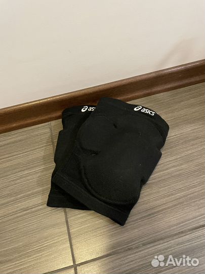 Волейбольные наколенники Asics