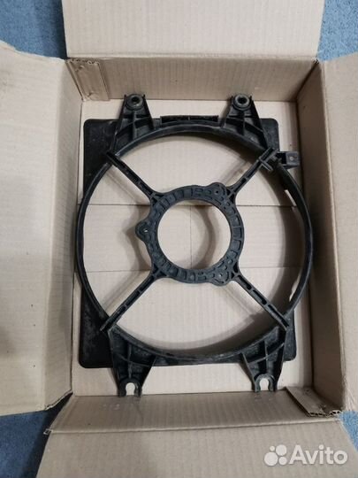 Диффузор вентилятора охлаждения Accent