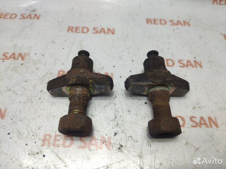 Шток задних тормозов Mitsubishi Pajero 3 V78W 4M41