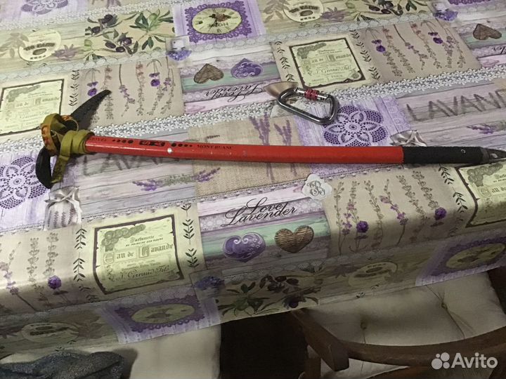 Продаю ледоруб альпинистский