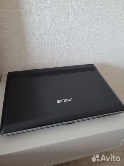 Ноутбук asus
