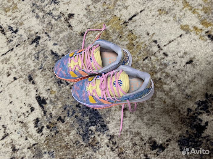 Баскетбольные кроссовки