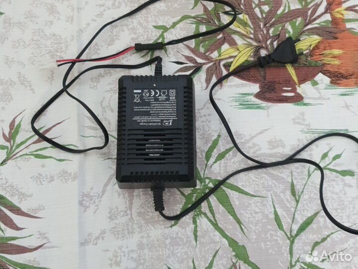 Зарядное устройство