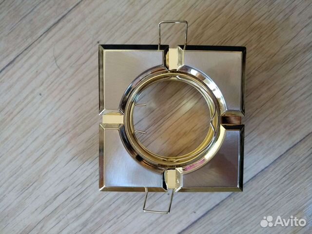 Светодиодный светильник встраиваемый MR 16,патрон