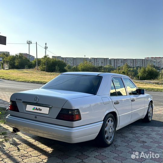 Mercedes-Benz E-класс 2.0 AT, 1994, 222 000 км