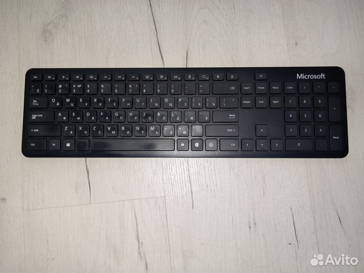 Комплект клавиатура+мышь Microsoft Bluetooth