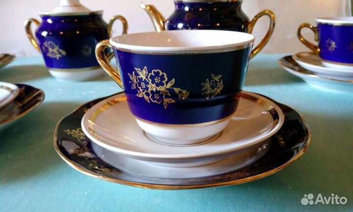 Фарфоровый сервиз