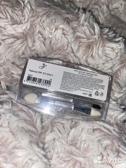 Тени для век