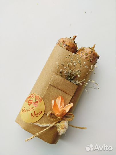 Свечи подарочные (натур. воск+травы), катаные