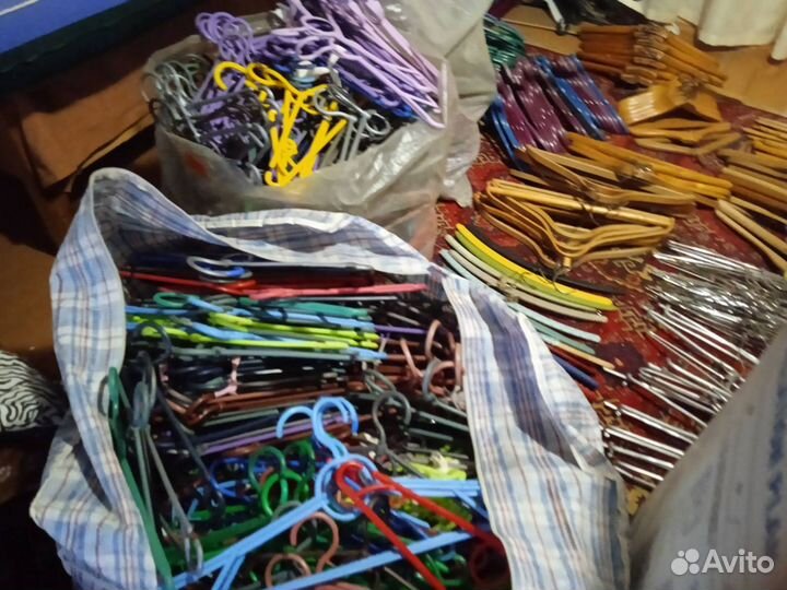 Плечики вешалки(много) разных