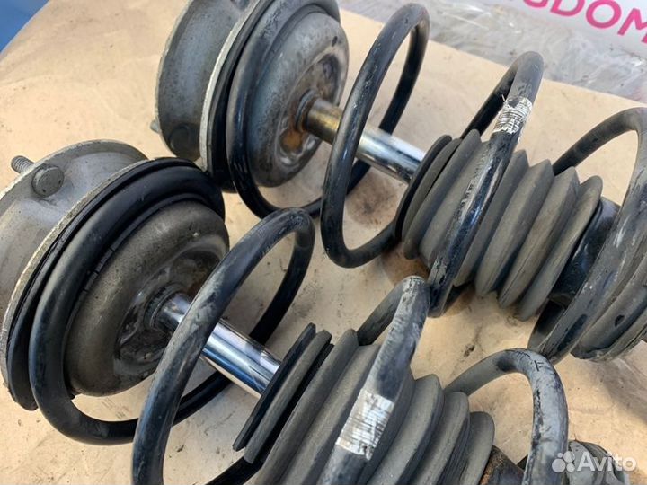 Комплект стоек амортизатора передний Bmw 1-Series