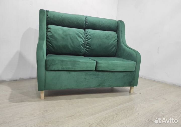 Диван бархатный для ресторана