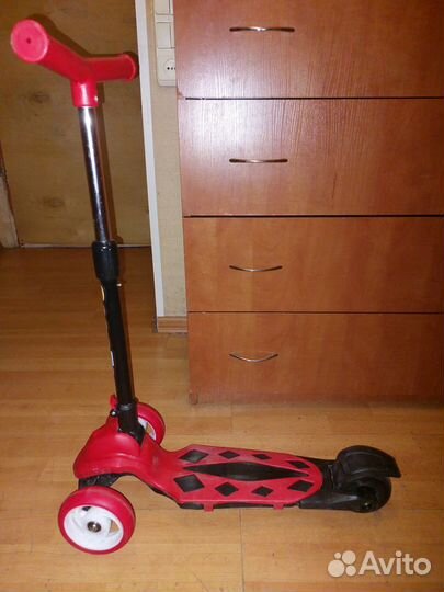 Детский самокат Moby Kids