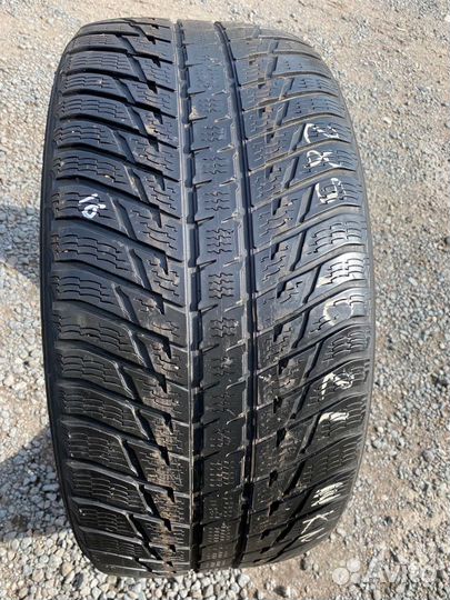 Nokian Tyres WR SUV 3 285/40 R21
