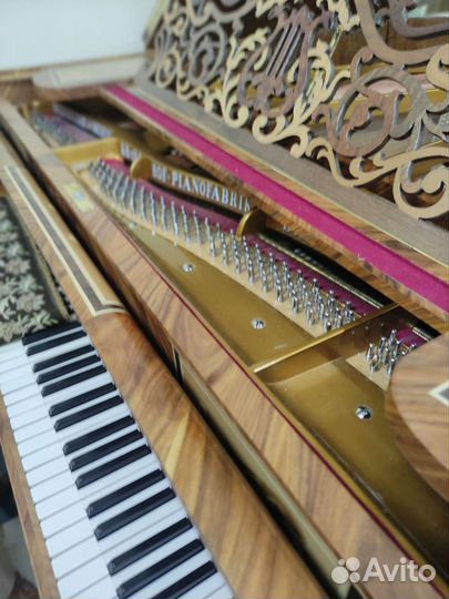 Рояль Steingraeber & Söhne Grand piano с банкеткой