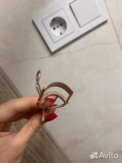 Щипцы для ресниц tweezerman rose gold