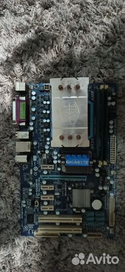 Материнская плата с процессором и памятью