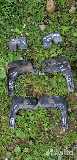 Брызговик левый правый Hyundai Solaris рестайлинг