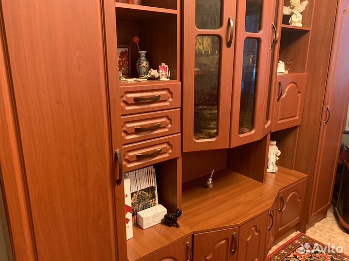 Стенка в гостиную