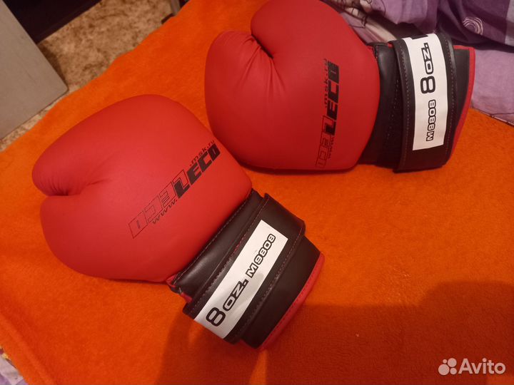 Боксерские перчатки