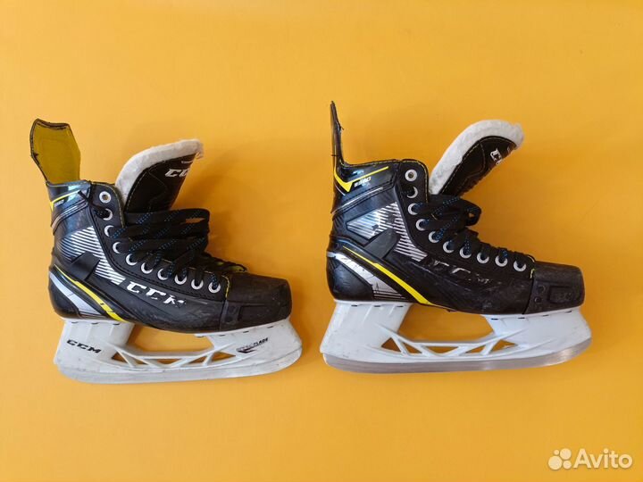Коньки CCM Super Tacks 9360 SR 7D