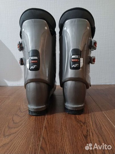 Горнолыжные ботинки