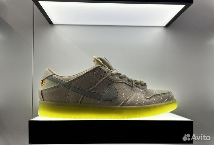 Кроссовки Nike