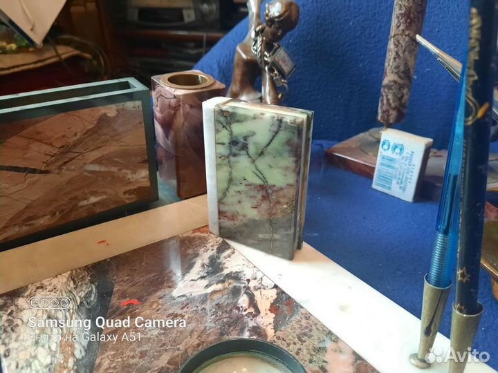 Пейзажная яшма - письменный набор и подсвечники