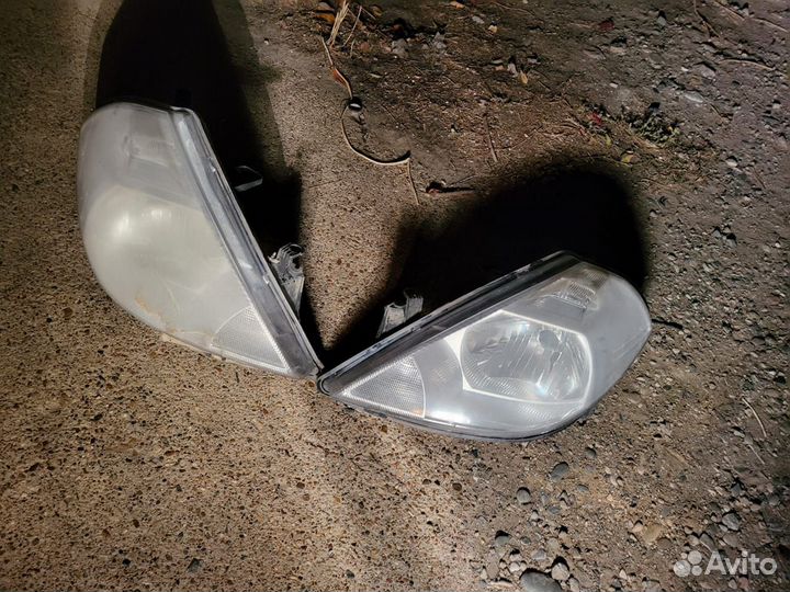 Фары на nissan tida