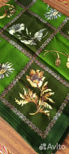 Павловопосадский шерстяной платок