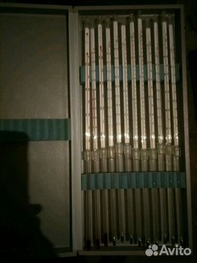 Стеклянные холодильники и термометры