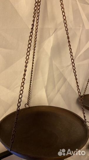 Весы. Интерьер