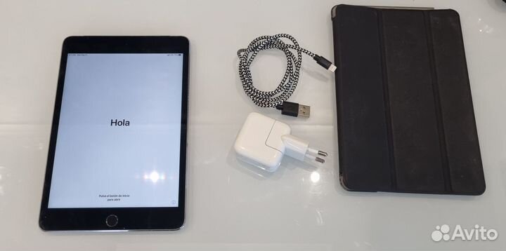 iPad mini 4 (Wi-Fi + Cellular)