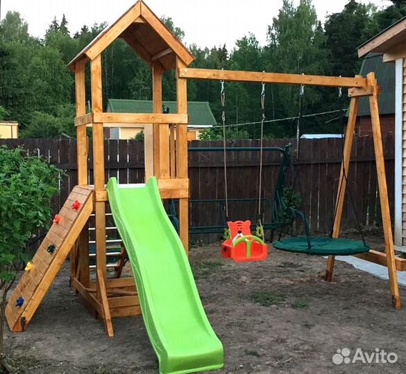 Детская площадка со скалодромом