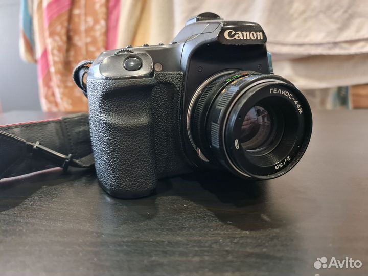 Зеркальный фотоаппарат Canon 40d