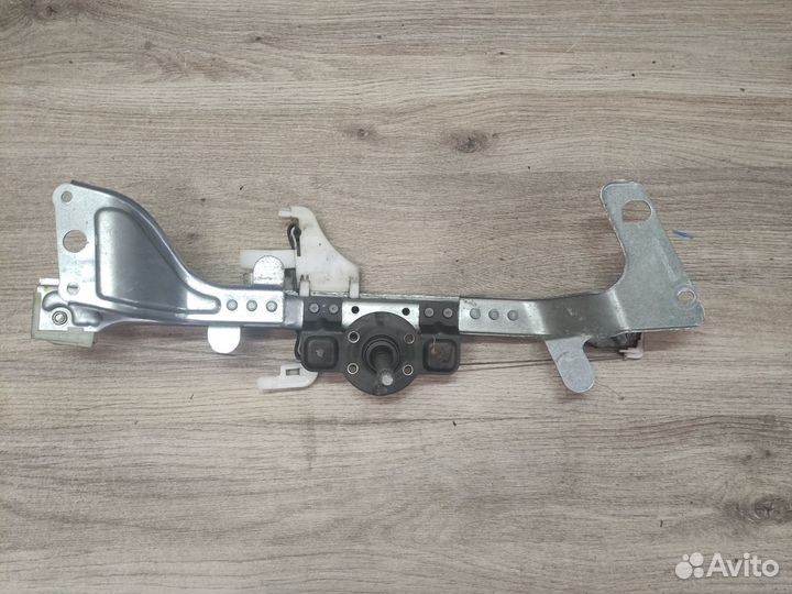 Стеклоподъемник задний правый мех. Ford Fusion