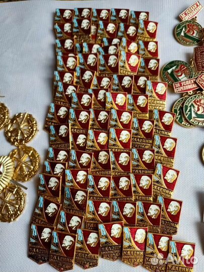 Значки ссср, одним лотом и в розницу