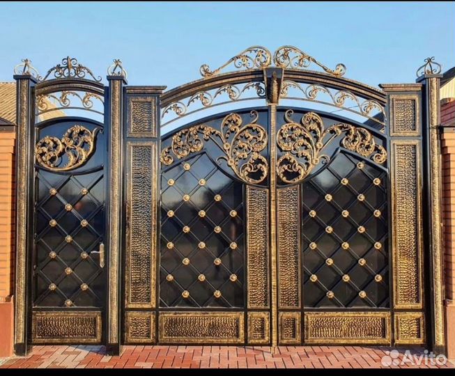 Кованые ворота в эксклюзивном исполнении от произв