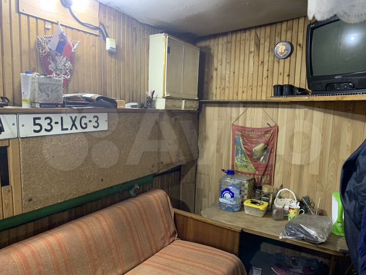 Гараж, > 30 м²