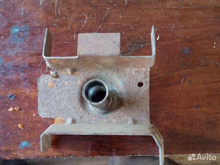 Крепление буксировочного крюка на Приору