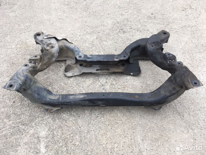 Балка подмоторная (подрамник) Mercedes W211 W219