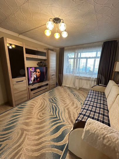 2-к. квартира, 53,5 м², 1/2 эт.