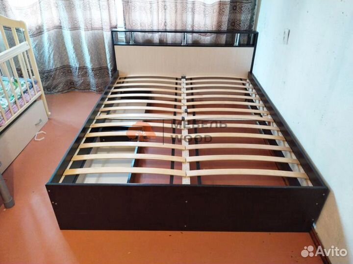 Кровать двуспальная 160х200