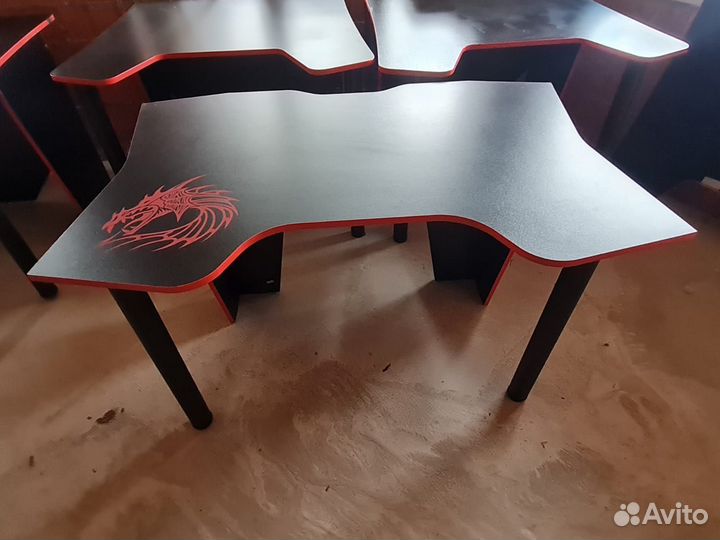 Геймерский игровой компьютерный стол