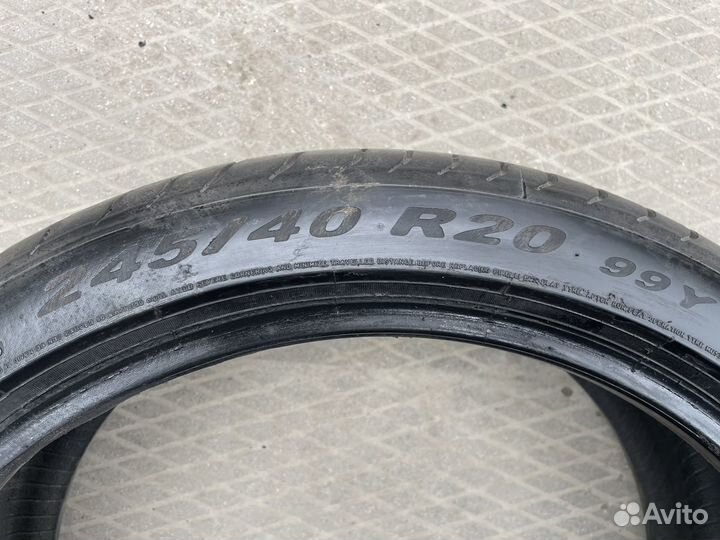 Pirelli P Zero 245/40 R20