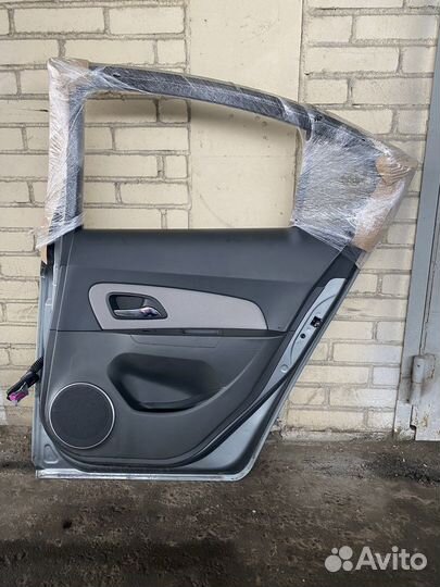 Дверь задняя правая Шевроле Круз седан