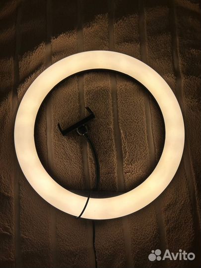 Кольцевая лампа со штативом
